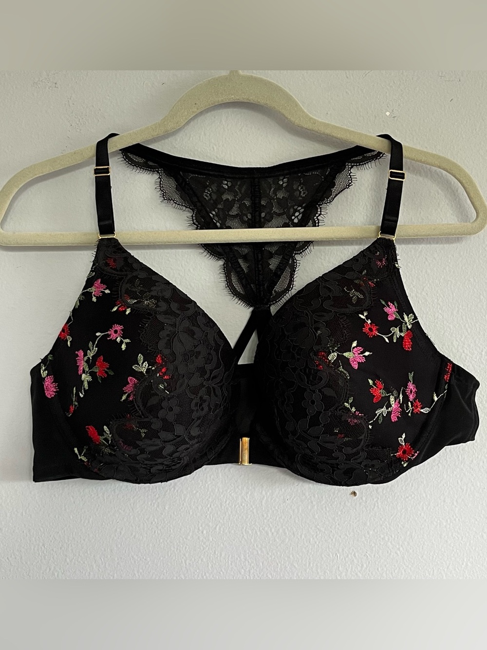 Cacique Boost Plunge Embroidered Black Bra Padded Underwire 42C Lace Racerback
